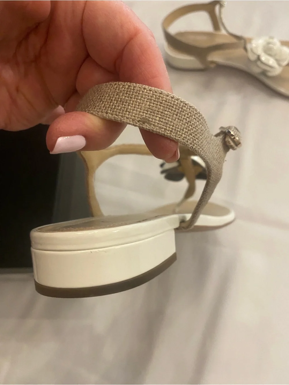 Chanel Women’s Camellia Thong Sandals Flower White Tan Size 41 with box